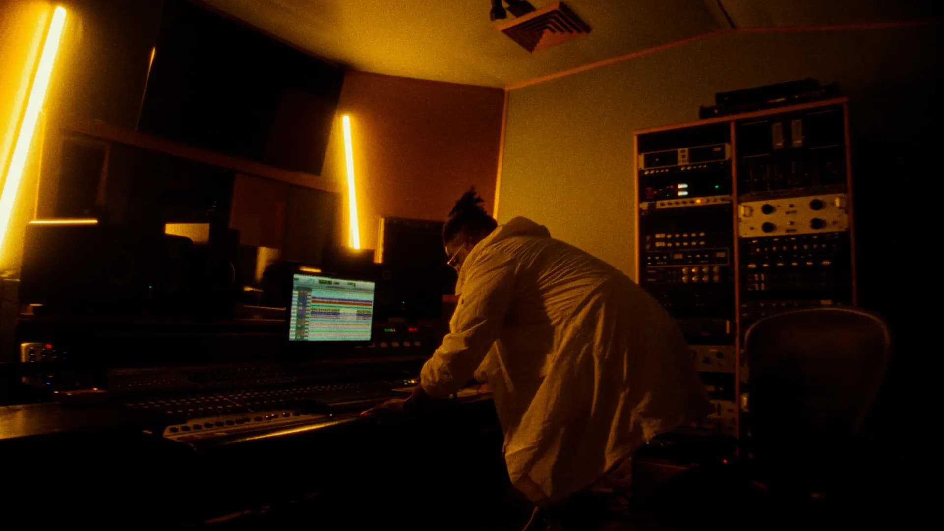 Online Mastering Services for Streaming and Radio Play