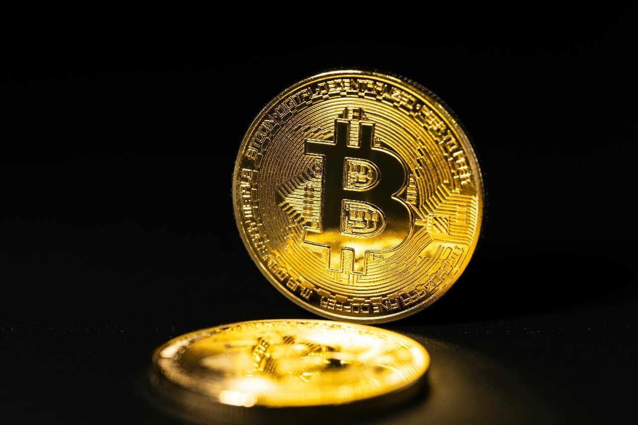 Secure and Transparent Crypto Recovery Service for Users Worldwide