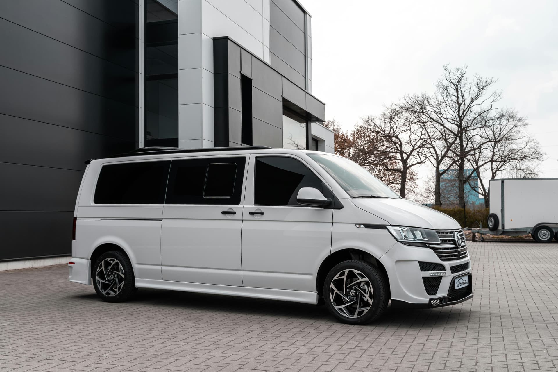 Book Langley wine tours with a Professional Limo Service