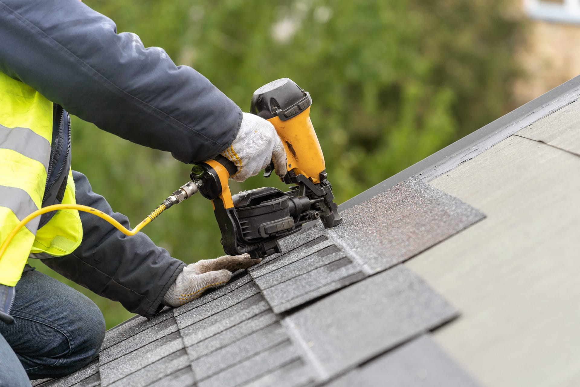 Metal Roofing Calgary That Protects &amp; Beautifies Homes