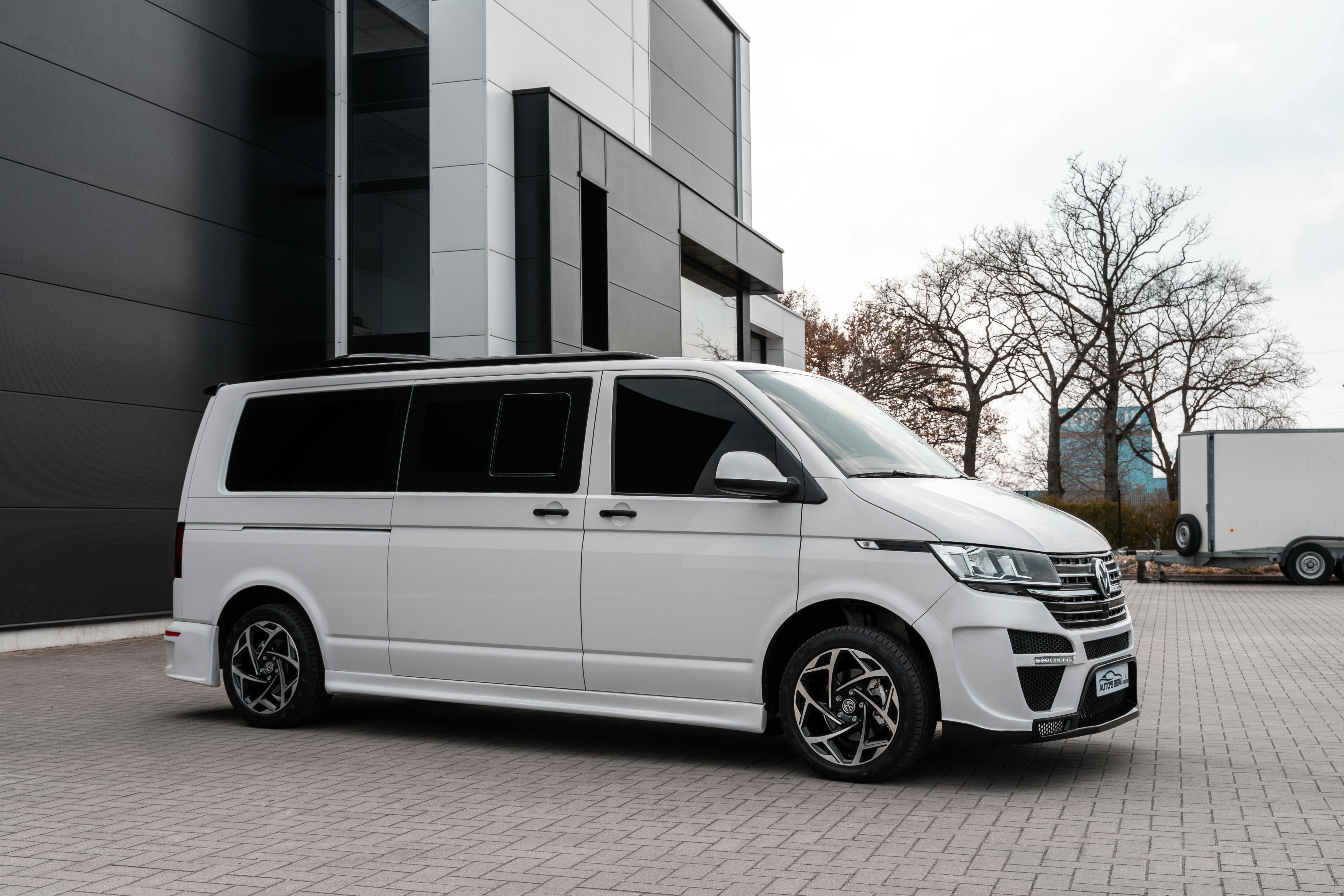 Book Langley wine tours with a Professional Limo Service